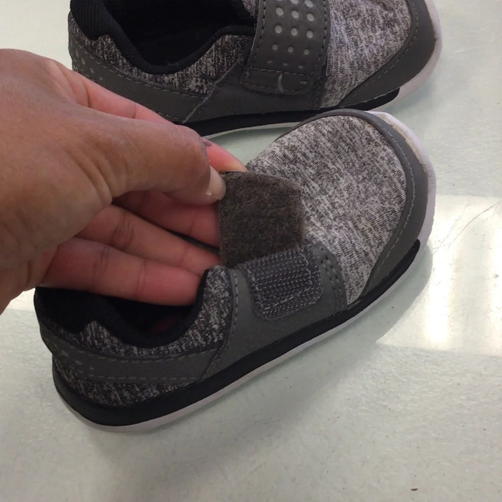 See Kai Run Kids Gray Athletic Shoes boys 6